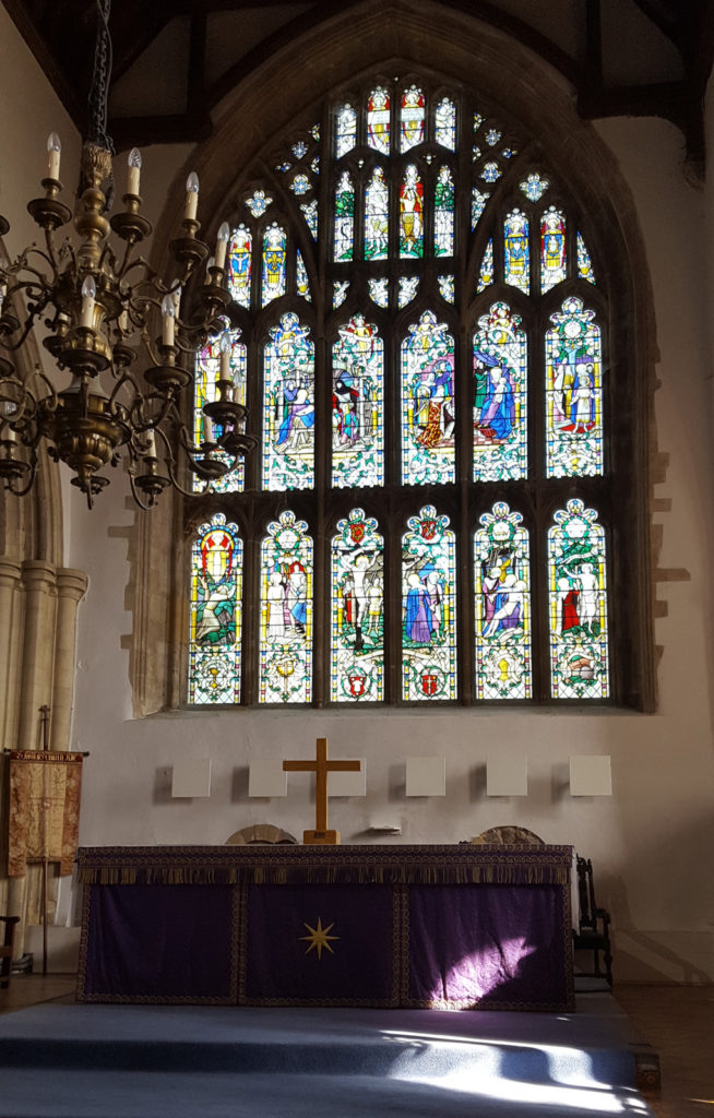 Une française à Brighton, bilan des 3 mois: Vitraux église Ste Mary à Rye